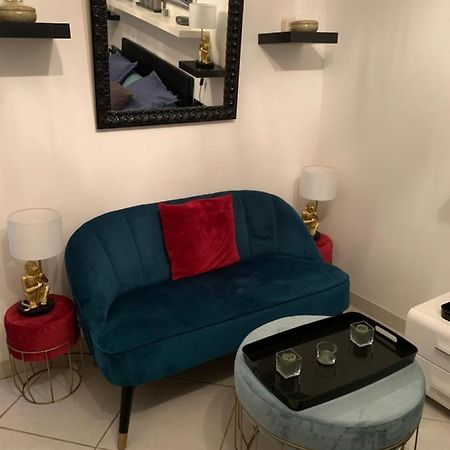 Chambre Dans Guest House Borrigo Menton Bagian luar foto
