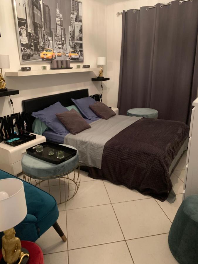 Chambre Dans Guest House Borrigo Menton Bagian luar foto